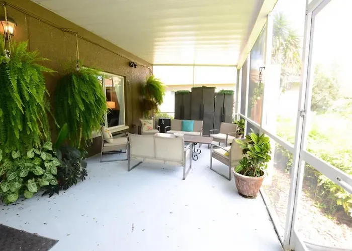 Spacious Home In Tampa Area & Wesley Chapel