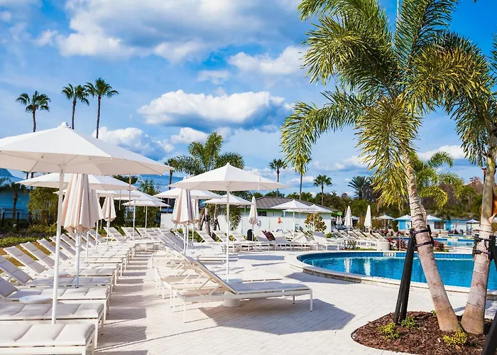 Resort Palm Retreat